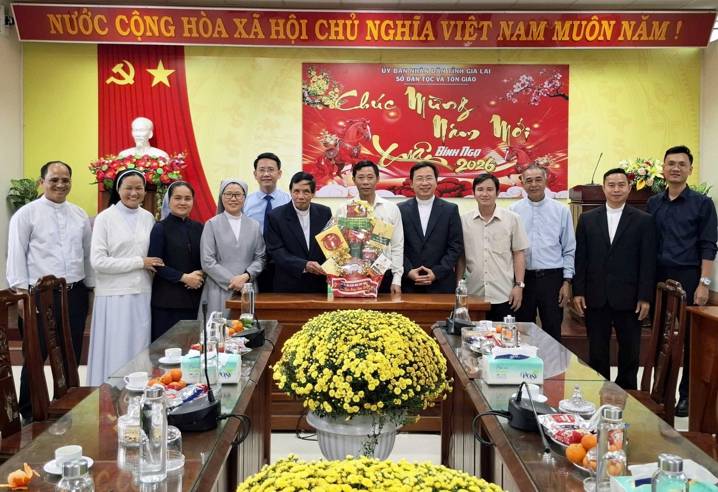 Giám đốc Nguyễn Minh Trưởng tiếp Tòa Giám mục Kon Tum