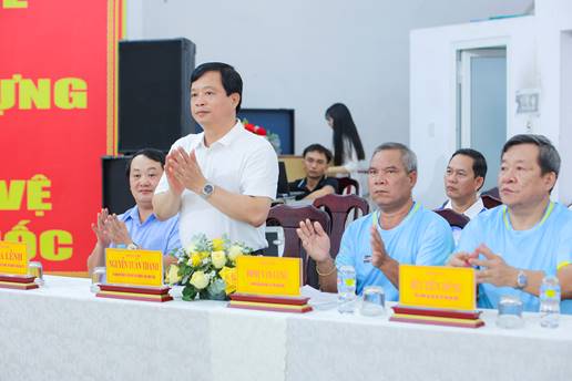 Đ/c Nguyễn Tuấn Thanh, UVBTV Tỉnh uỷ, Phó Chủ tịch  TT UBND tỉnh; Đ/c Đinh Văn Lung, Trưởng ban Ban Dân tộc  tỉnh Bình Định; Đ/c Bùi Tiến Dũng, Phó Trưởng ban Ban Dân tộc  tỉnh Bình Định